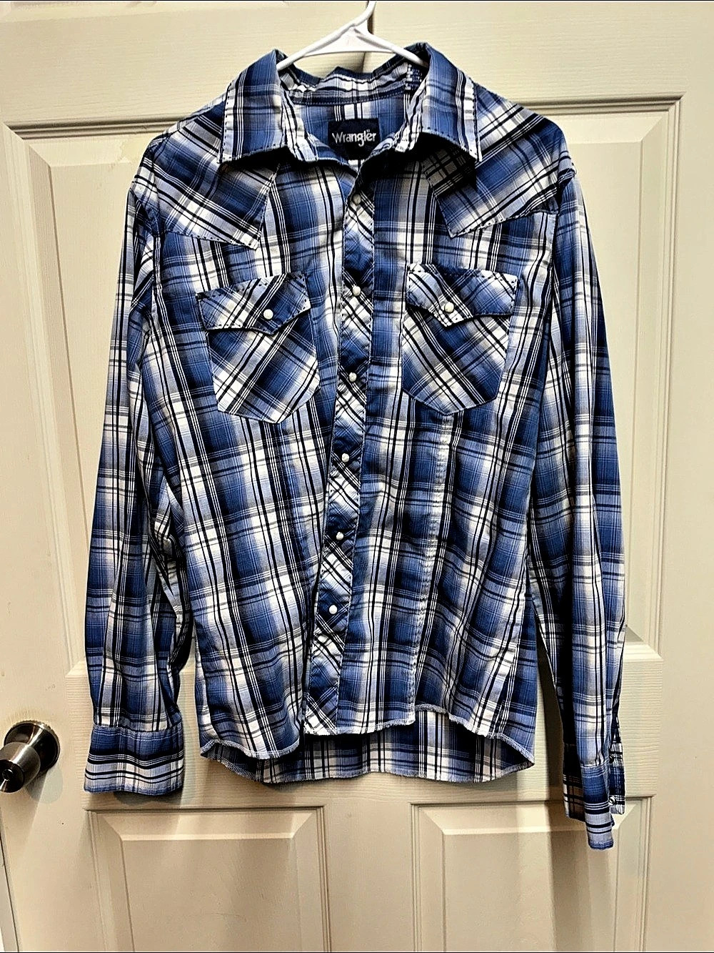 Wrangler Men's Classic Long Sleeve Pearl Snap Western Shirt Blue Plaid